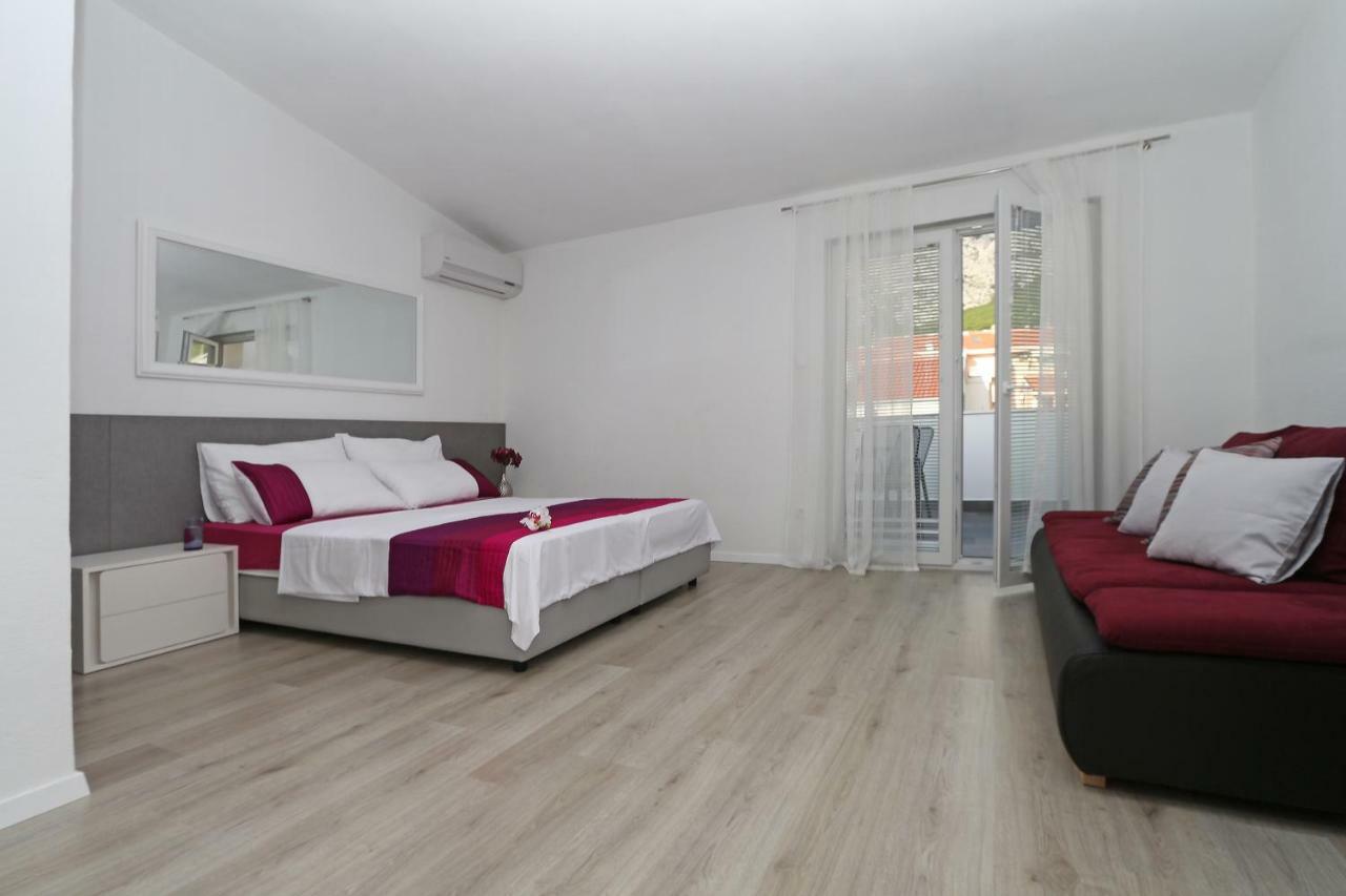 Apartments Turic Makarska Bagian luar foto